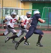 Rushing to a TD against the Badalona Drags
(c) Stockholm Mean Machine
